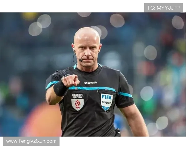 波兰名哨马齐尼亚克执法欧冠第四轮曼城对阵多特比赛